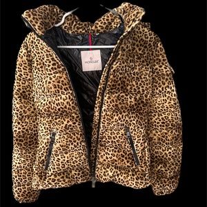 Moncler Puffer Jacket🖤 the perfect statement piece✨